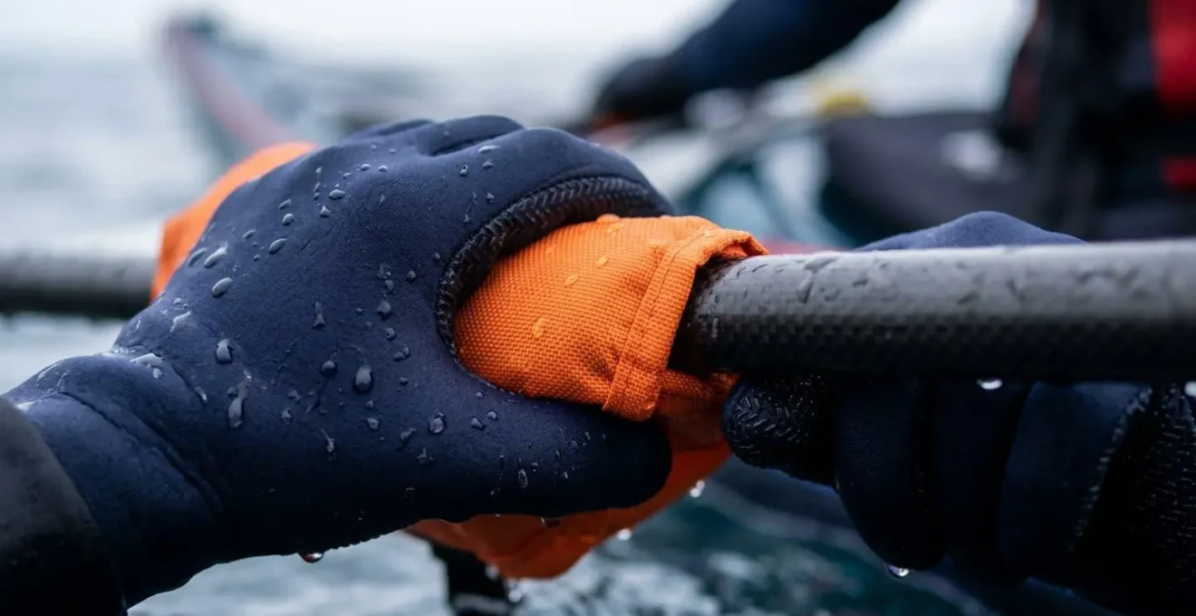 Technique de remontée en kayak de mer avec flotteur de pagaie